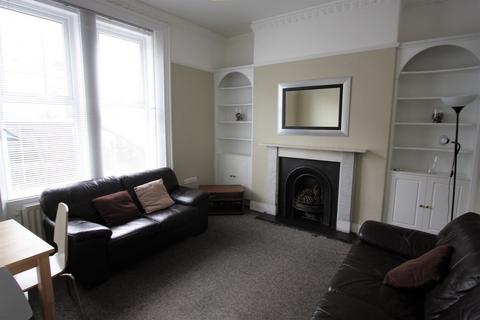 4 bedroom property to rent, Clayton Park Square, Newcastle Upon Tyne