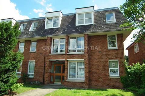 2 bedroom flat to rent, Rodney Road, New Malden