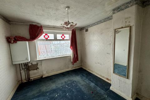 3 bedroom semi-detached house for sale - Poulton Old Road, Highfurlong FY3