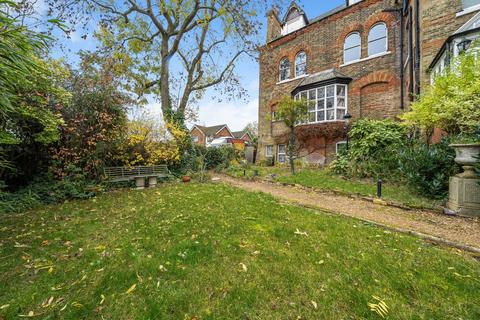 2 bedroom flat for sale - Kingswood Road, Bromley