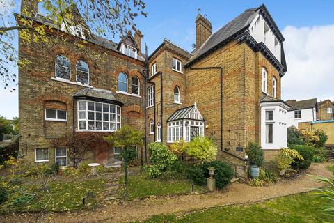 Flat D, 4 Kingswood Road, Shortlands, Bromley, BR2 0HQ