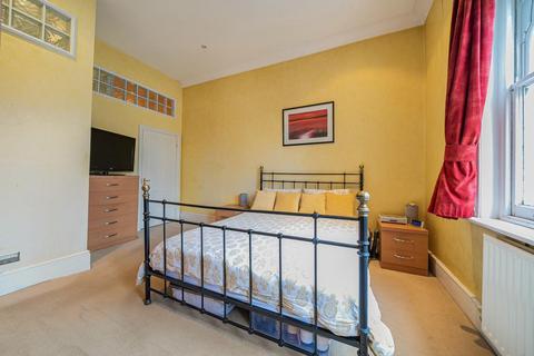 Flat D, 4 Kingswood Road, Shortlands, Bromley, BR2 0HQ