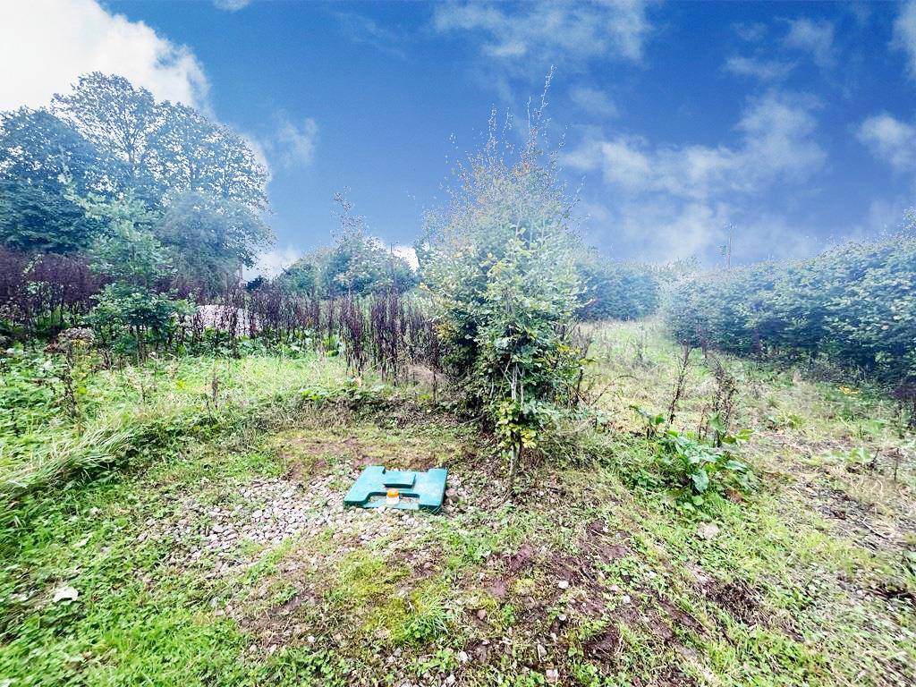 Kinnersley, Herefordshire, HR3 4 bed property with land for sale £160,000