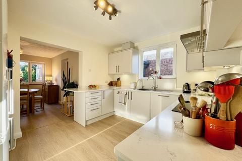 Arden Blays Lane, Englefield Green, Egham, TW20 0PQ