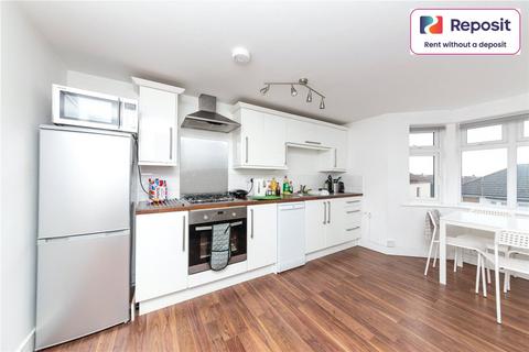 2 bedroom flat to rent, Carlyle Avenue, Brighton BN2