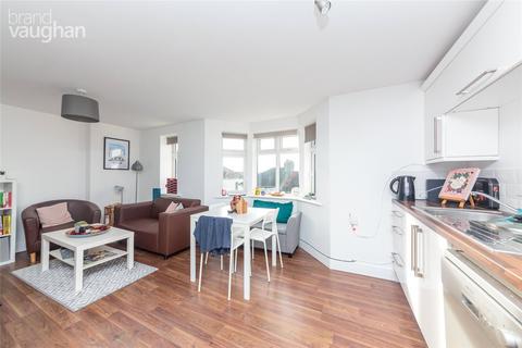 2 bedroom flat to rent, Carlyle Avenue, Brighton BN2