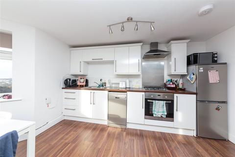 2 bedroom flat to rent, Carlyle Avenue, Brighton BN2