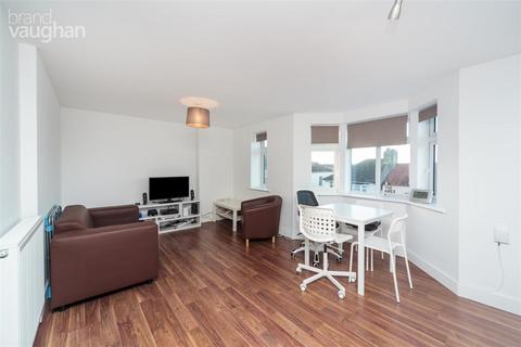 2 bedroom flat to rent, Carlyle Avenue, Brighton BN2