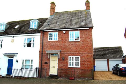 3 bedroom end of terrace house to rent, Corsbie Close, Bury St Edmunds, Suffolk, IP33