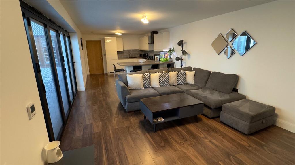 Kitchen/Living Area