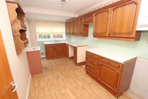 3 bedroom end of terrace house for sale, Saffrons Road, Eastbourne, BN21 1DT