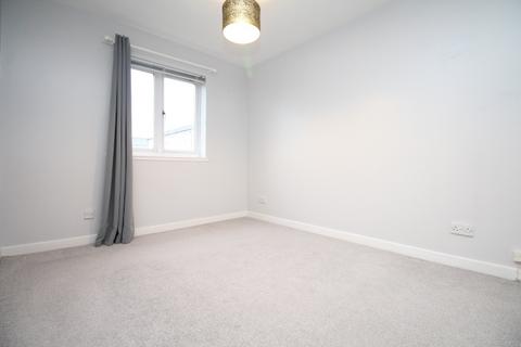 2 bedroom flat to rent, Flat 3 St Columba Mews, 87 Sinclair Street, Helensburgh, G84 8TR