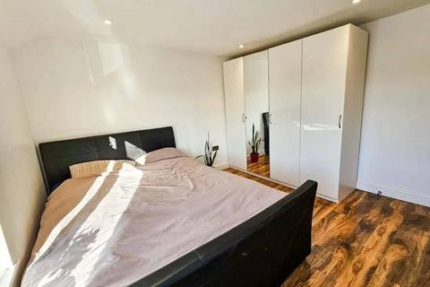 106 Hill Rise, Greenford, UB6 8PE