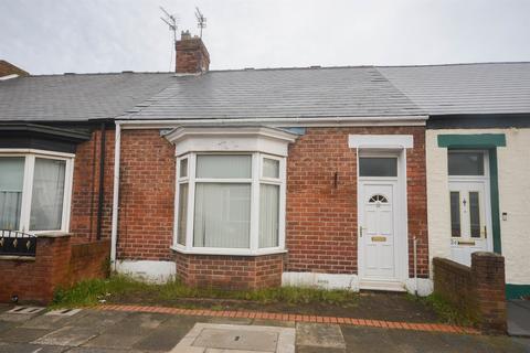 2 bedroom cottage for sale, Newbury Street, Fulwell