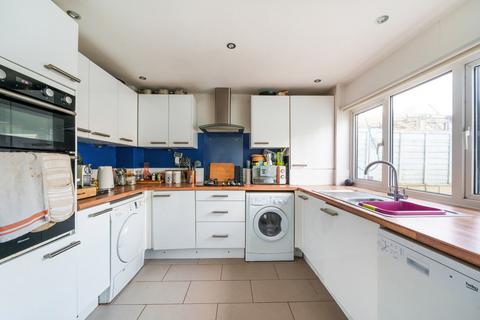 9 Aldsworth Close, Fairford, GL7 4LB