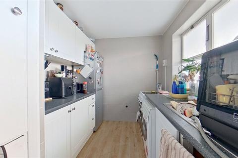 2 bedroom flat for sale, Ariel Court, Brighton Road, Lancing, West Sussex, BN15