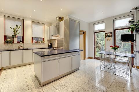 18 Highfields Grove, London, N6 6HN