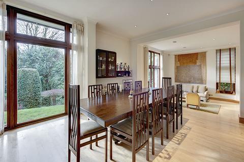 18 Highfields Grove, London, N6 6HN