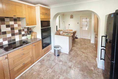 3 bedroom bungalow for sale, Mercia Drive, Ancaster, Grantham, NG32