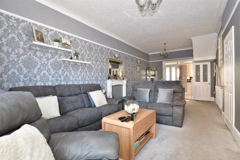 37a Old Road West, Gravesend, DA11 0LH