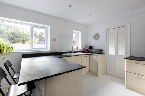 94 Denton Drive, Brighton, BN1 8DL