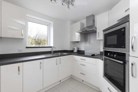 undefined, London Road, Guildford GU1