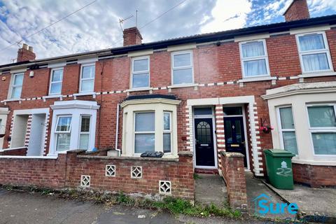 4 bedroom terraced house to rent, Lysons Avenue, Linden. GL1