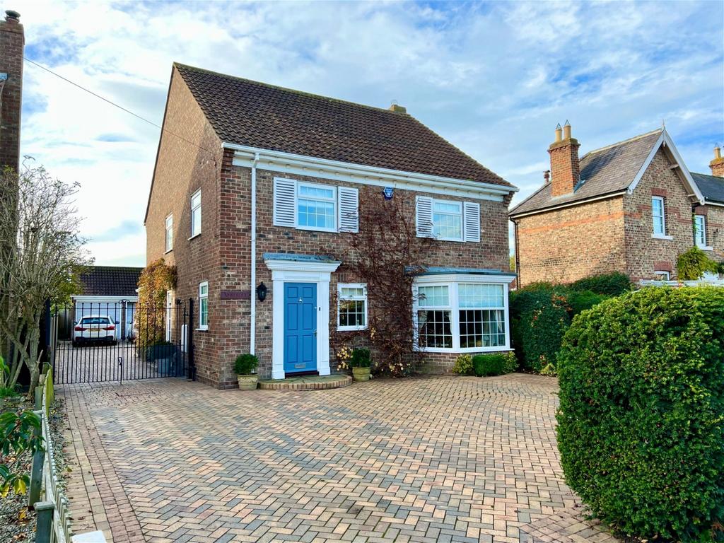 Rufforth, Wetherby Road, York, YO23 4 bed detached house for sale £