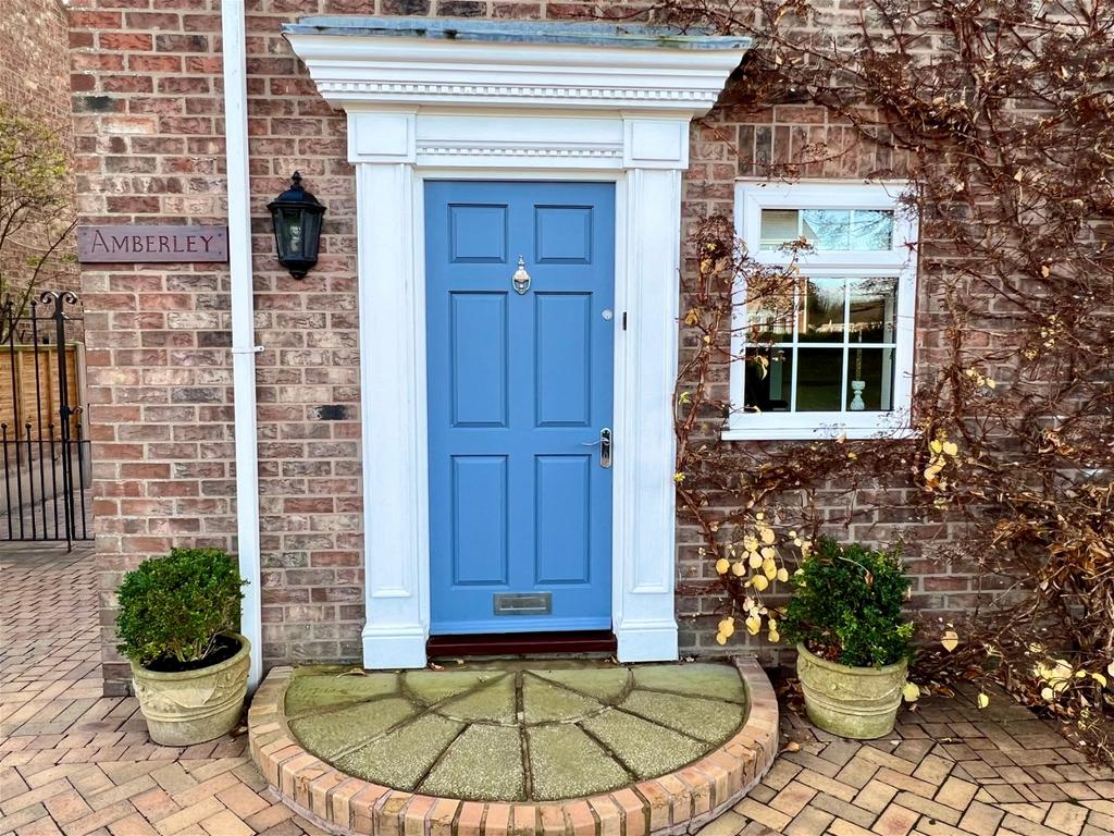 Rufforth, Wetherby Road, York, YO23 4 bed detached house for sale £