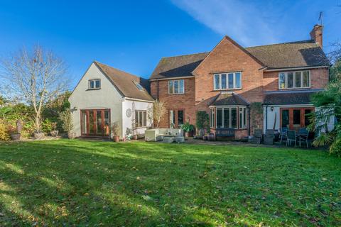 4 bedroom detached house for sale, Church Street, Offenham, Worcestershire WR11 8RW