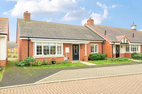 2 bedroom bungalow for sale, Hawthorne Road, Humberston, Grimsby, Lincolnshire, DN36