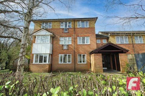 2 bedroom flat for sale, Lawrence Court, Seacroft Gardens, South Oxhey
