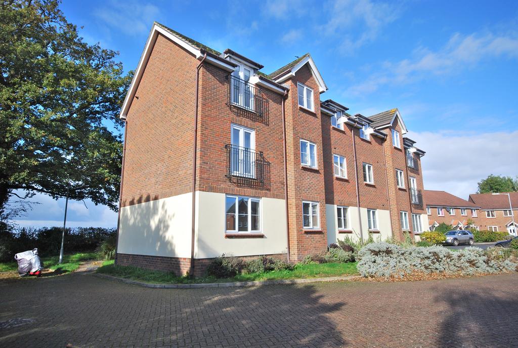 Abbey Road, Wymondham NR18 2 bed apartment to rent £950 pcm (£219 pw)