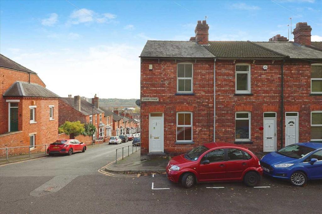 Lindum Avenue, Lincoln 2 bed end of terrace house for sale £180,000