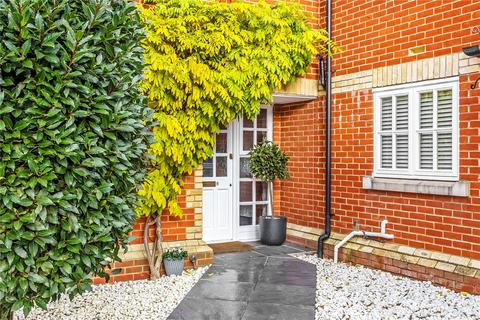 8 Albert Mews, Redhill, RH1 6TD