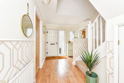 40 Chalcraft Close, Liphook, GU30 7PW