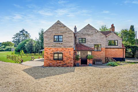 4 bedroom detached house to rent, Holdrop Hill, Headley, Thatcham, Berkshire