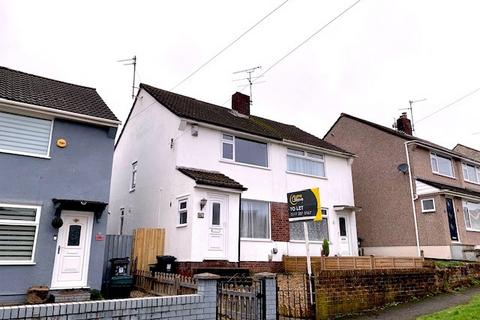 3 bedroom semi-detached house to rent, Fairlyn Drive, Bristol, Gloucestershire