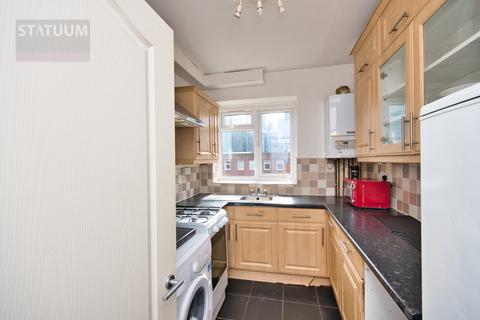 4 bedroom flat to rent, Saltwell Street, Poplar, London, E14