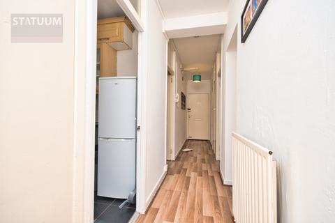 4 bedroom flat to rent, Saltwell Street, Poplar, London, E14