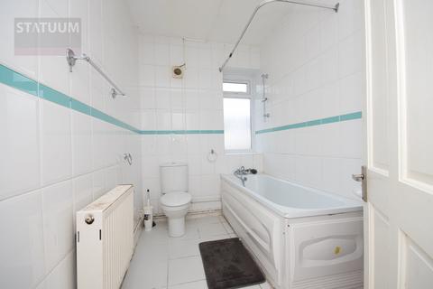 4 bedroom flat to rent, Saltwell Street, Poplar, London, E14