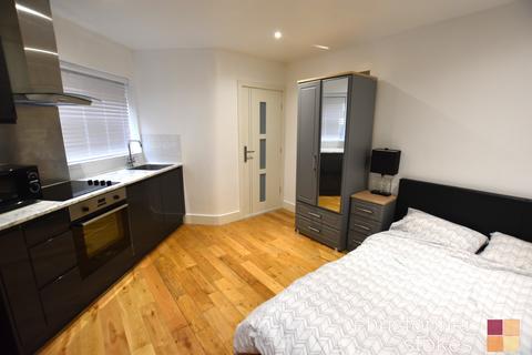 Studio to rent - The Annex,  Franklin Avenue, Cheshunt, Hertfordshire, EN7 5DX