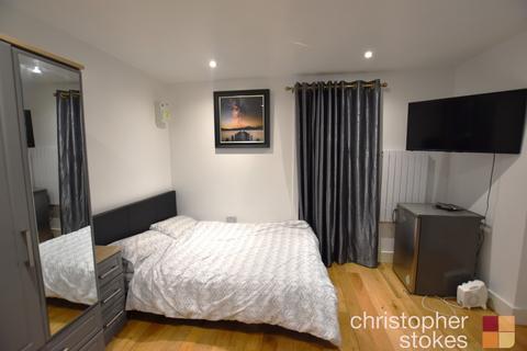 Studio to rent, The Annex,  Franklin Avenue, Cheshunt, Hertfordshire, EN7 5DX