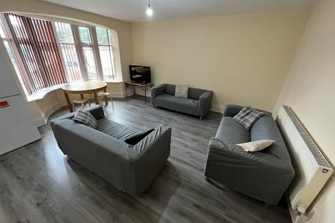 undefined, Park Range, Manchester M14