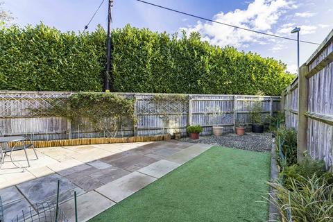 1 Oak Tree Avenue, Marlow, SL7 3EN