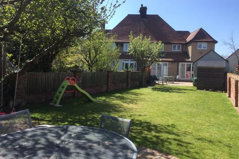 1 Bertram Drive North, Wirral, CH47 0LN