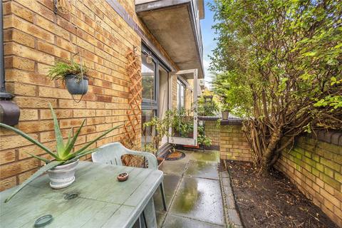 13 Whiteadder Way, London, E14 9UR