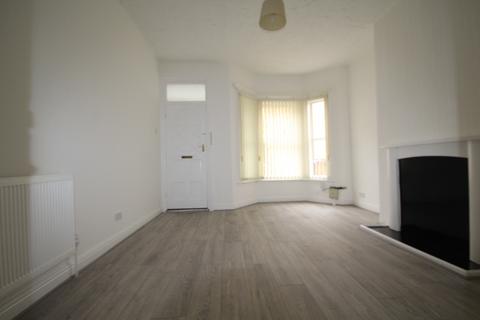 2 bedroom end of terrace house to rent, Park Avenue, Gloucester St, Hull, HU4