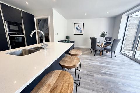 3 bedroom semi-detached house for sale, Ashley Cross