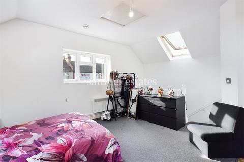 Studio to rent, Silverleigh Road, Thornton Heath, CR7